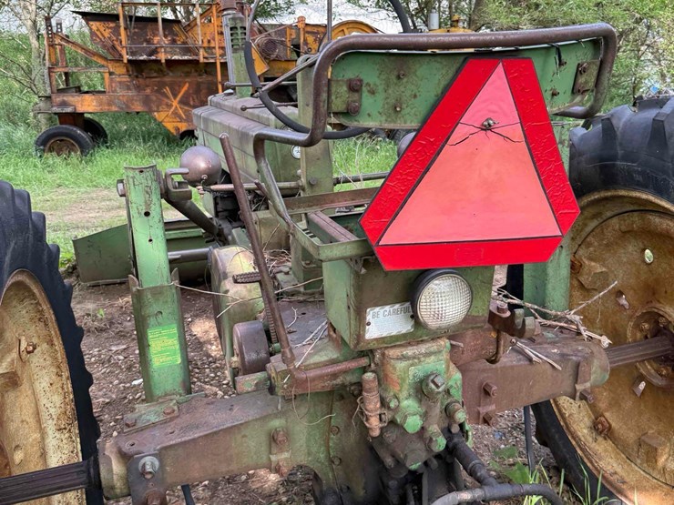 john-deere-model-b-image-13