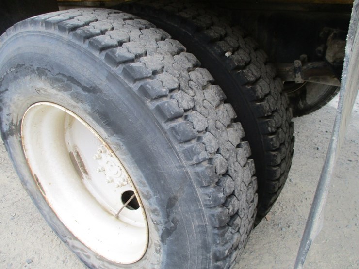 2013-international-durastar-4300-image-8