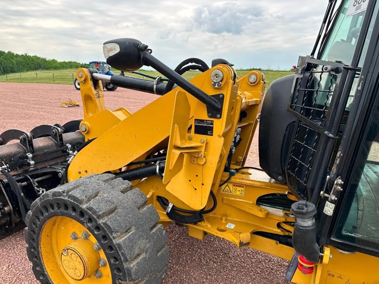 2019-caterpillar-906m-image-42