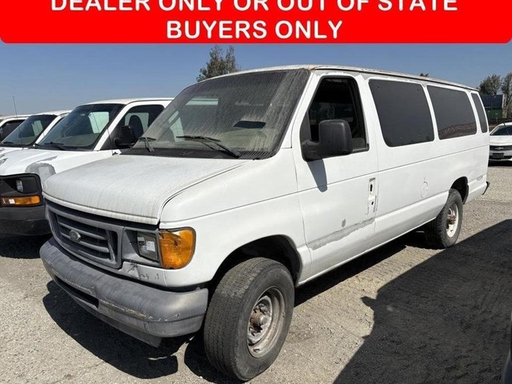 2006-ford-e350-image-1