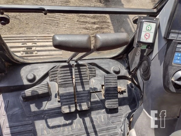 2011-komatsu-pc228us-lc-8-image-10