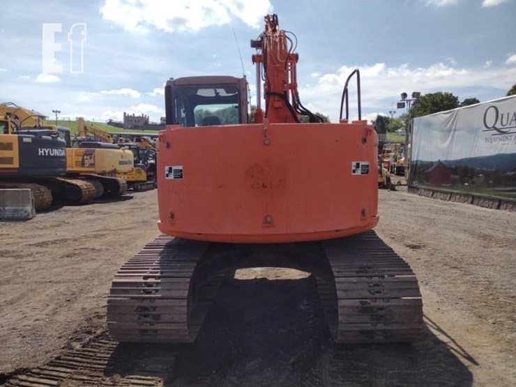 2007-hitachi-zx135us-image-4