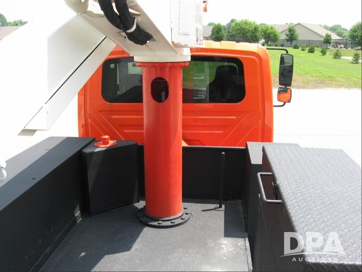 2009-international-durastar-4400-image-12
