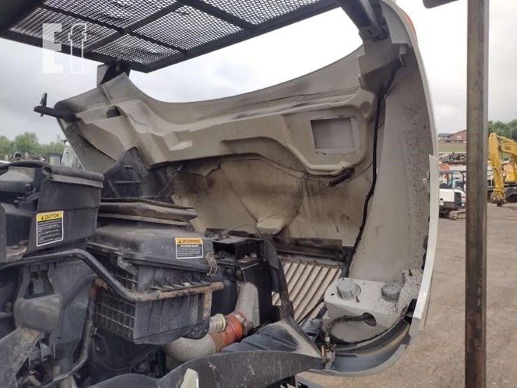 2017-international-durastar-4300-image-23