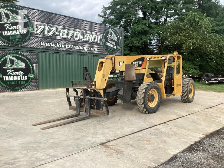 2010-caterpillar-tl943-image-8