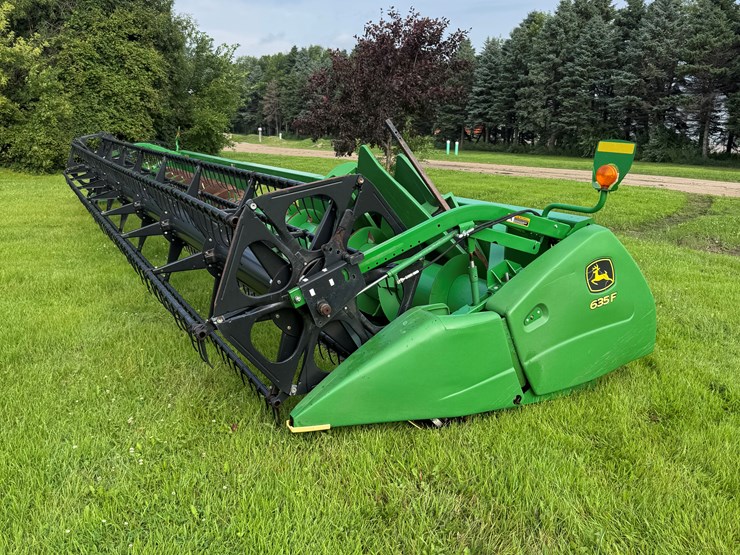 2011-john-deere-635f-image-5