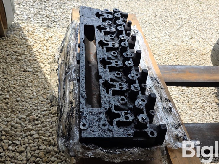 cummins-8.3-engine-head-image-8