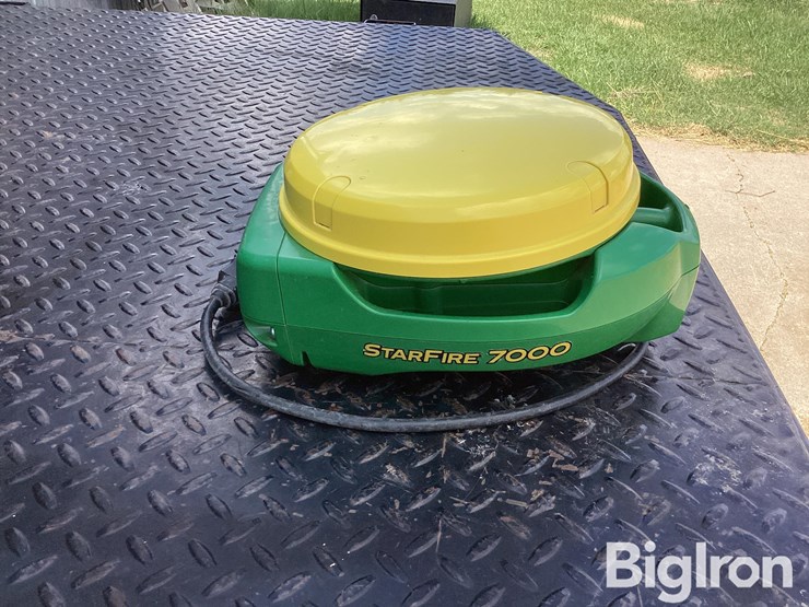 john-deere-starfire-7000-gps-globe-image-4