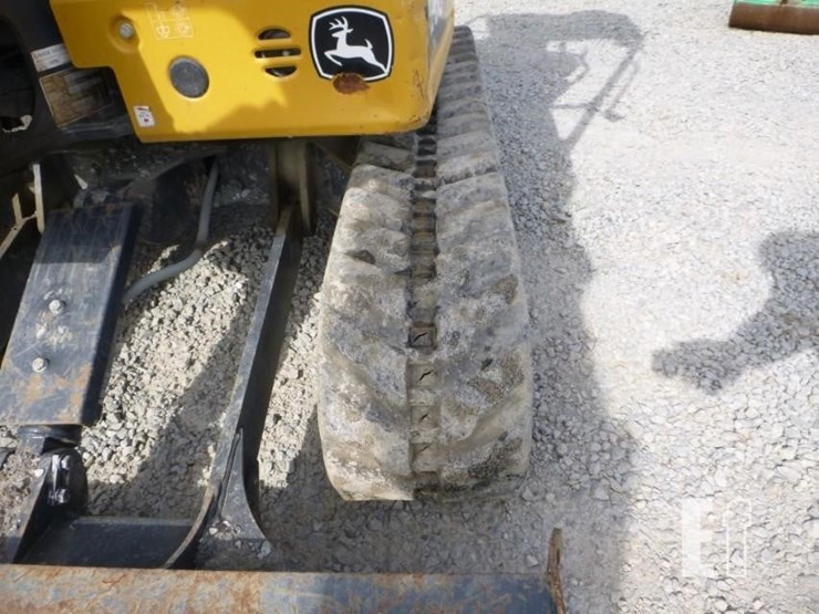 2022-deere-26g-image-33