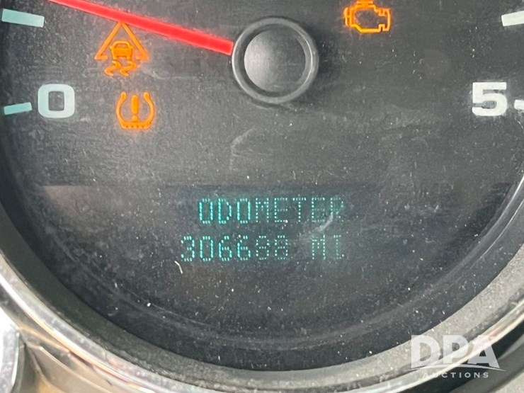 2011-chevrolet-silverado-2500-image-59