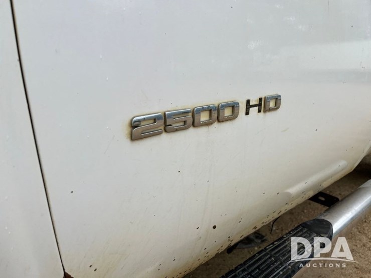 2011-chevrolet-silverado-2500-image-20