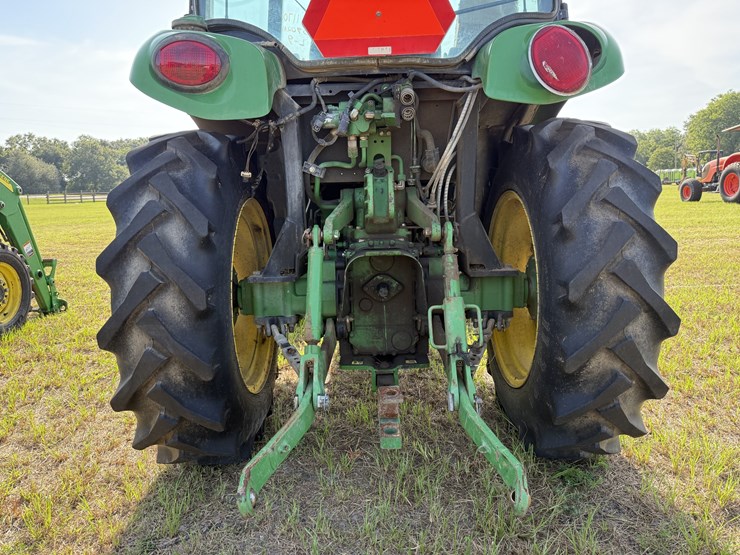 john-deere-3046r-image-6