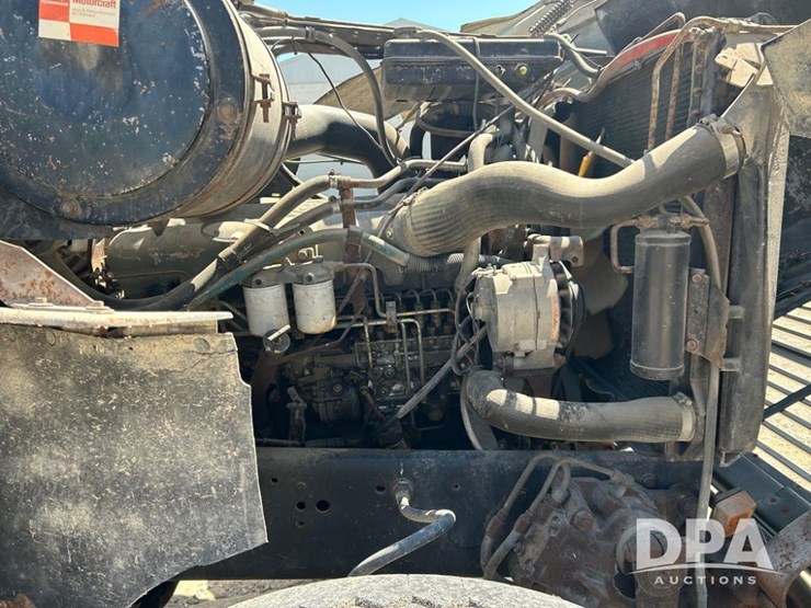 1991-ford-l8000-image-22