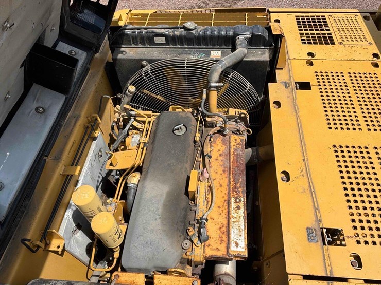 caterpillar-322cl-image-19