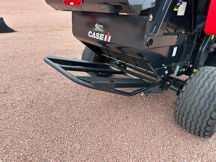 2019-case-ih-rb465-image-34