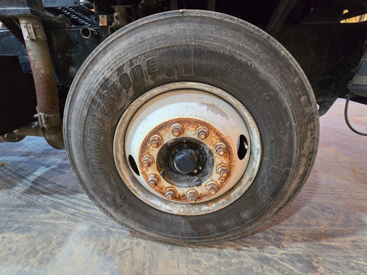 2004-capacity-tj7000-image-29