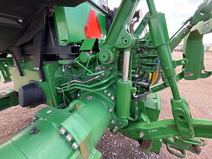 2014-john-deere-8335rt-image-37
