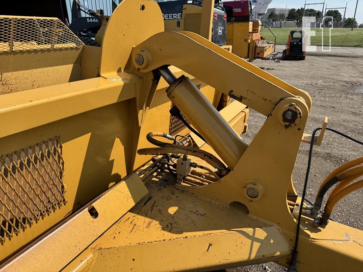 2000-deere-1812c-image-20