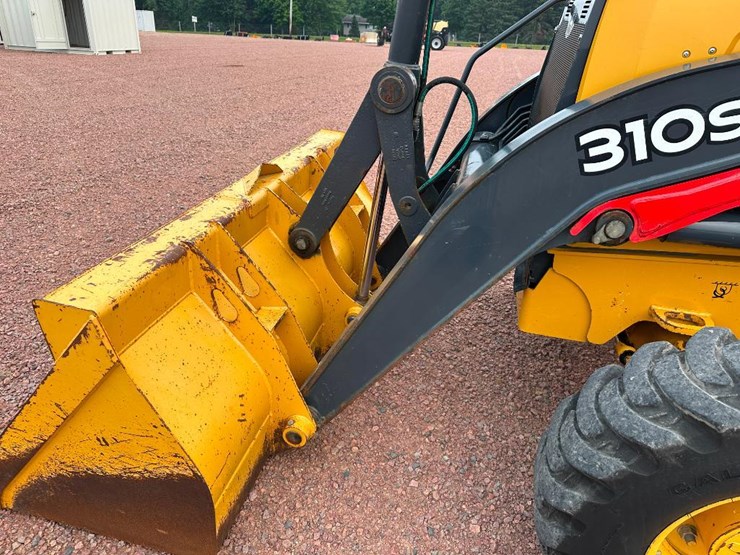 2018-deere-310sl-image-34
