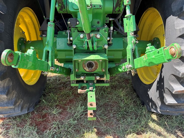 2011-john-deere-6115d-image-22