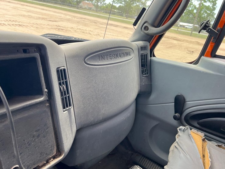 2007-international-durastar-4200-image-24