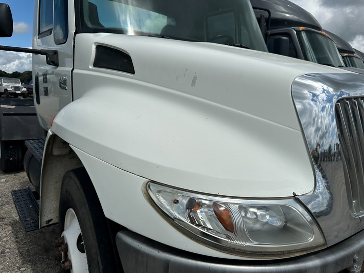 2006-international-durastar-4400-image-30