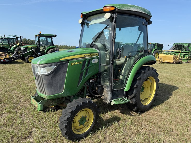 john-deere-3046r-image-2