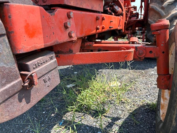 allis-chalmers-160-tractor-image-5