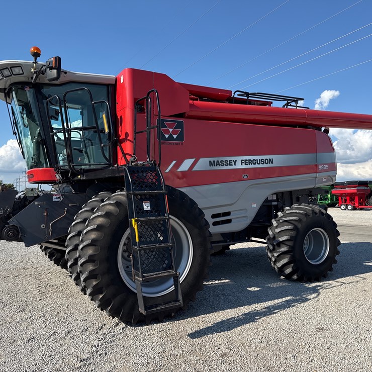 MASSEY-FERGUSON 9895