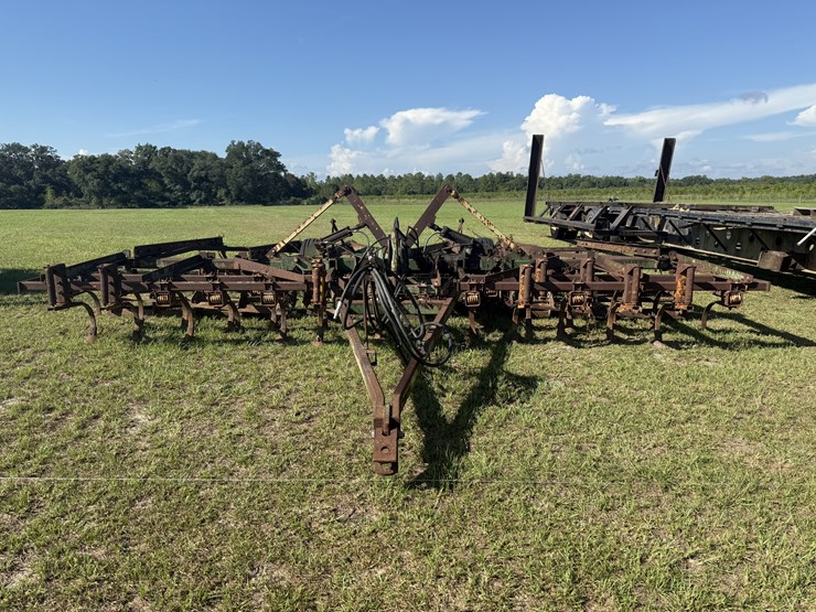 john-deere-20-image-3