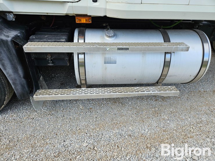 2006-mack-vision-cxn613-image-10