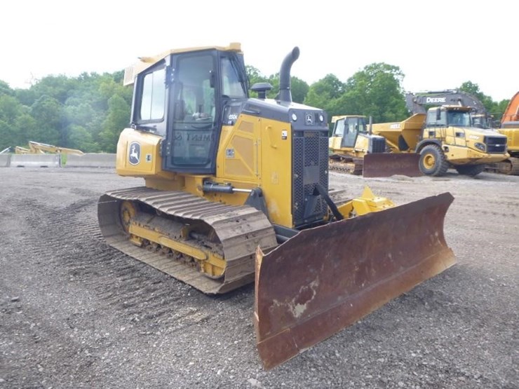 2021-deere-650k-lgp-image-47