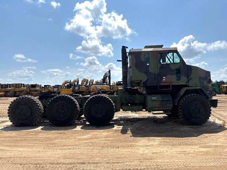 2000-oshkosh-m1070-image-5