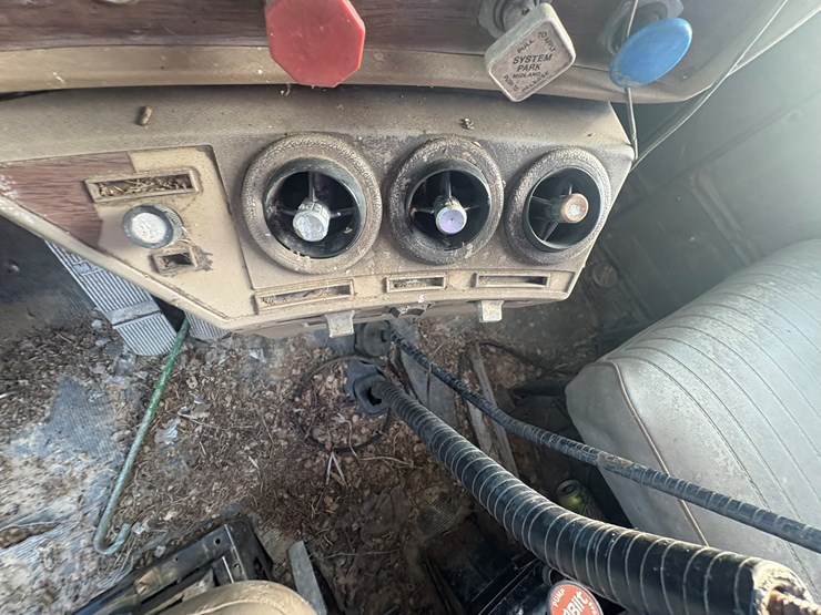1982-mack-r686-image-59