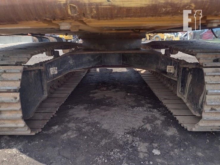 2020-deere-130g-image-41