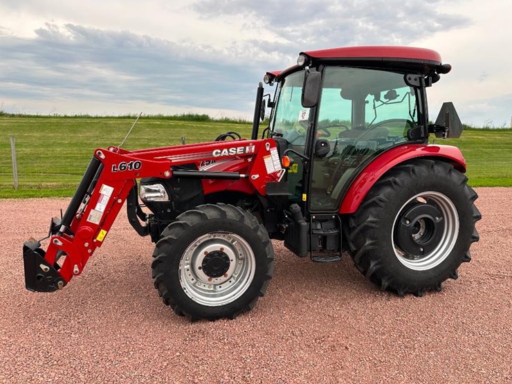 2023-case-ih-farmall-75a-image-1