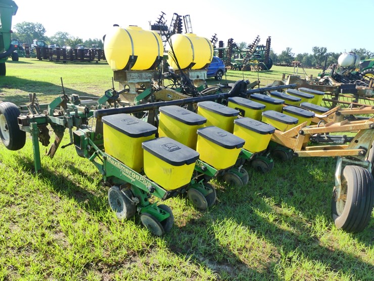 john-deere-1700-image-3