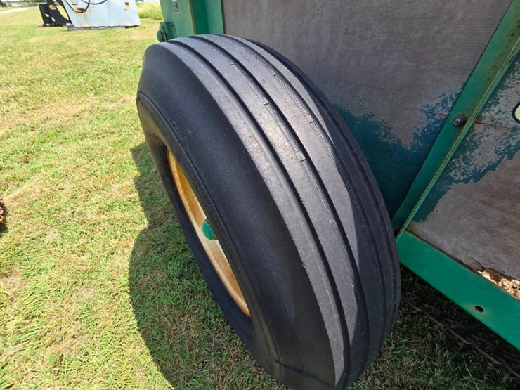 john-deere-350-image-24