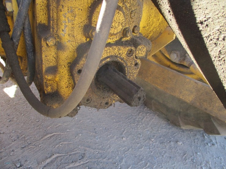 new-holland-545d-image-17