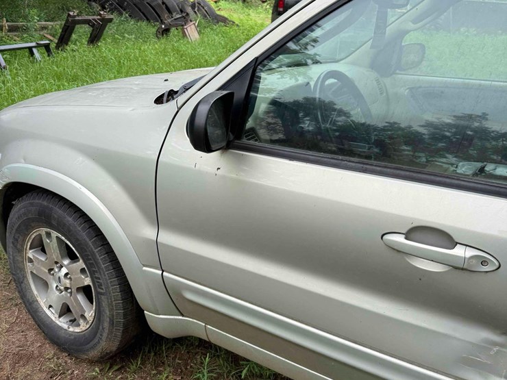 2003-ford-escape-image-12