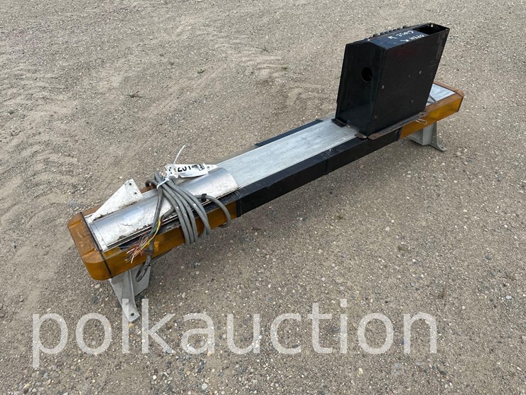 international-4900-image-2