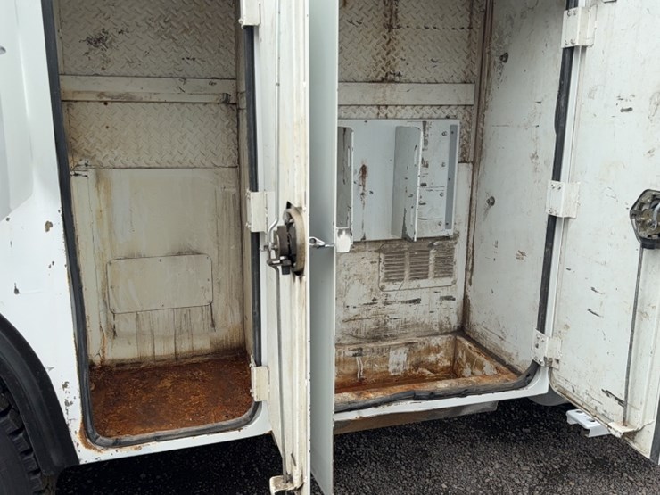 2007-kenworth-t300-image-9