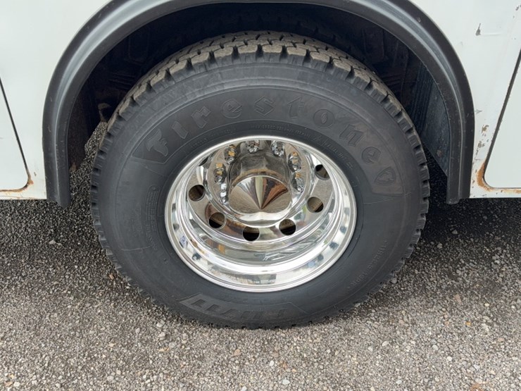 2007-kenworth-t300-image-5