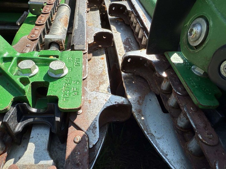 2021-john-deere-c12r-image-41