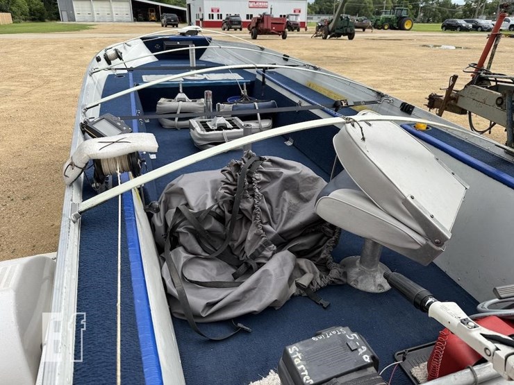 1991-smoker-craft-boat-image-8