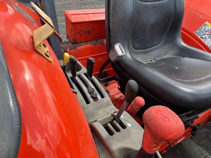 2007-kubota-m5040f-image-18