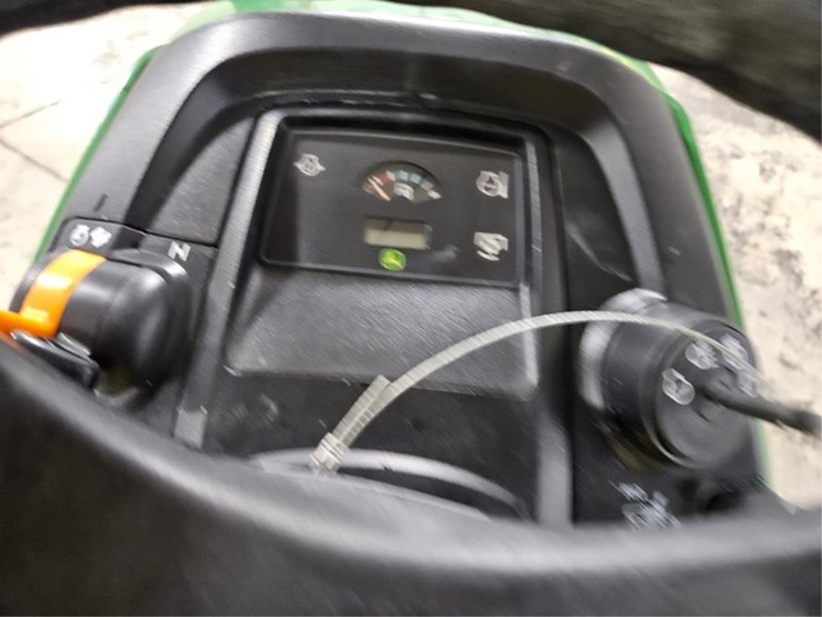 2013-john-deere-x530-image-24