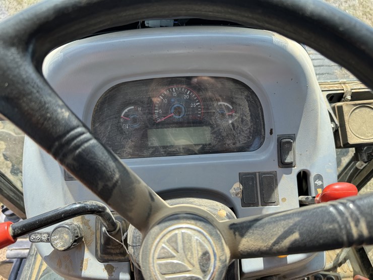 new-holland-boomer-47-image-9