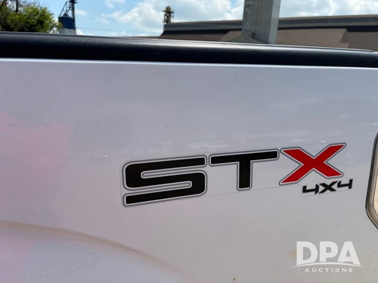 2011-ford-f150-image-29