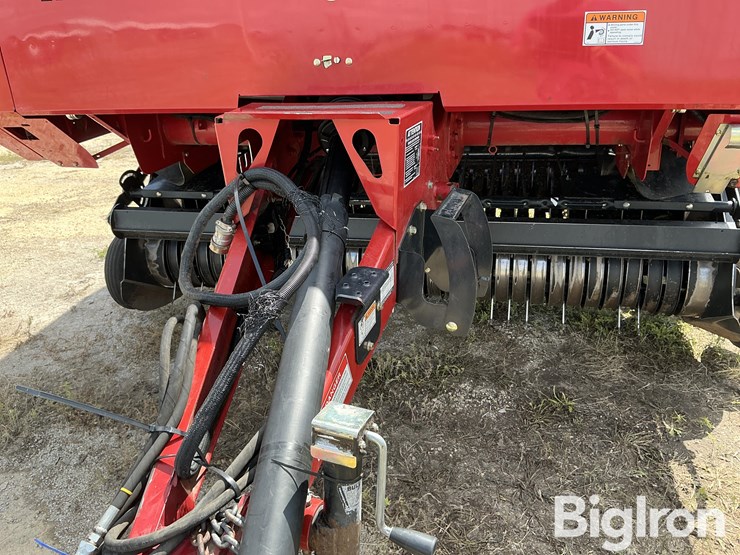 2013-case-ih-rb564-image-11